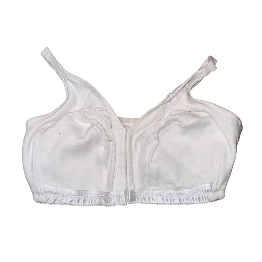 Bestform Front Close Wireless Bra 38D‎ White Floral Embroidered 5006728
